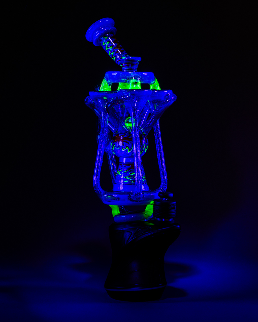 Glass piece by Manchild Glass — image 2 of 2