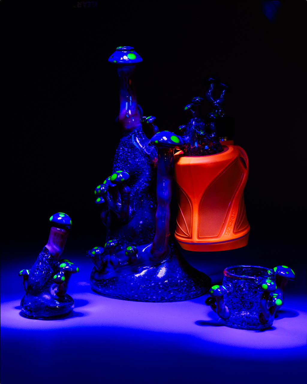 Glass piece by Biohaz Creations — image 2 of 2